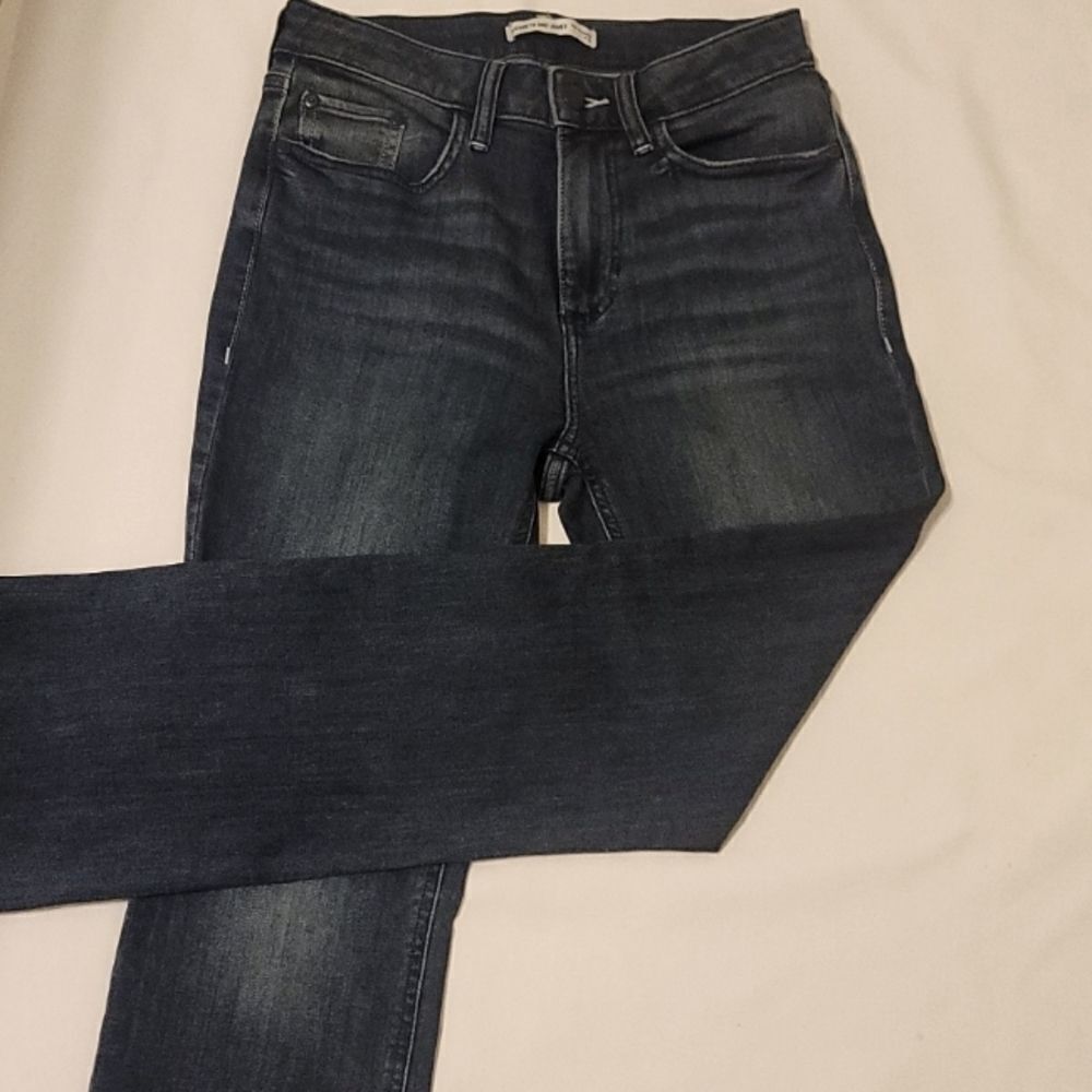 Elizabeth and james bootcut jeans size 4/27
